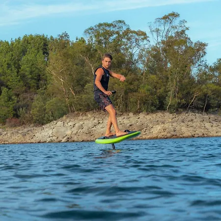 리조트 Marti Watersports Martinchel